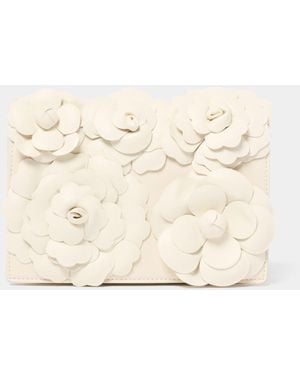 Forever New Belle Bloom Flower Bag Signature - Natural