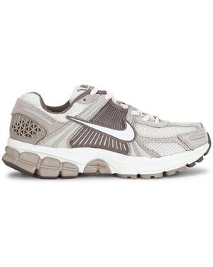 Nike Zoom Vomero 5 Sneaker - White