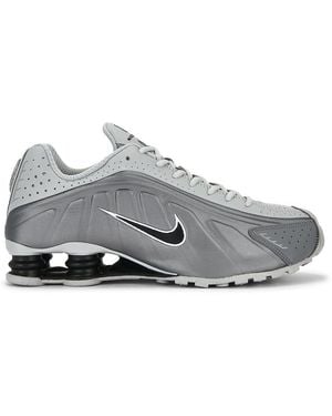 Nike Shox R4 Sneaker - Gray