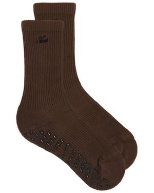 NikeSKIMS Dri-Fit Pilates Grip Crew Sock - Brown