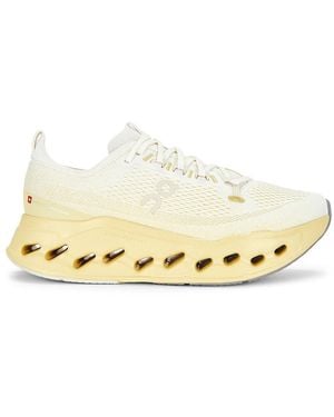 On Shoes Cloudsurfer Max - Metallic