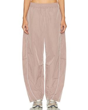 Beyond Yoga Limitless Barrel Leg Pant - Pink