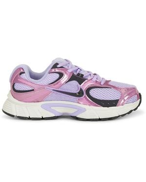 Nike V5 Rnr Reflective Accent Sneaker - Purple