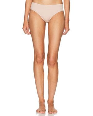 LDMA Low Hide Ribbed Seamless Thong - White