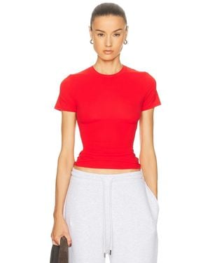 Skims Fits Everybody Short Sleeve T-Shirt - Red