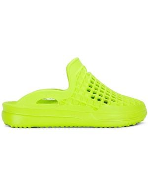 Lusso Cloud Scenario Slide - Yellow