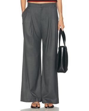 Enza Costa Low Rise Pleated Trouser - Gray