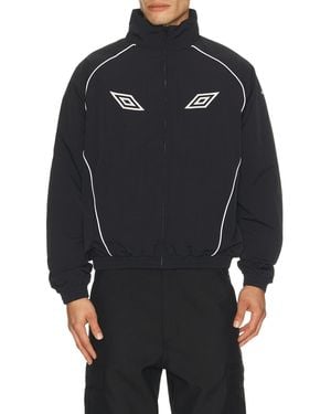 Umbro Eyes Track Jacket - Black