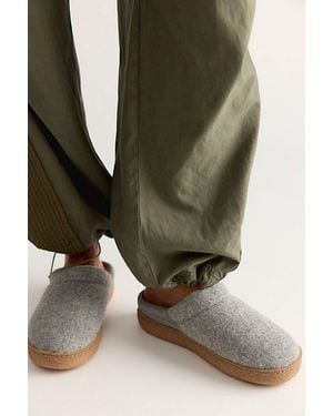 Sorel Nakiska Iii Scuff Slippers - Green