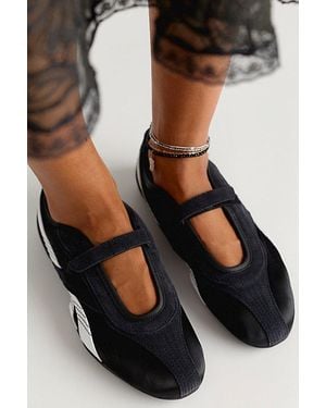 Reebok Ultra Lo Mary Jane Sneakers - Black