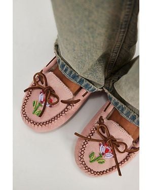 Minnetonka Fp X Ziigwan Waabigwan Moccasins - Green