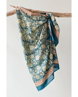 Free People Sunskara Roses By The Beach Wrap - Green