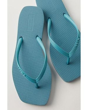 Brizza Arezzo Going Coastal Flip Flops By - Blue