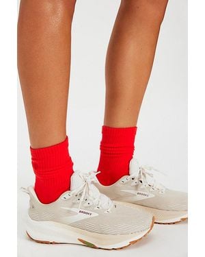 Brooks Ghost Trail Trainers - Red