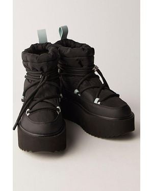 関税送料込 INUIKII テクニカル プラットフォーム スノーブーツ Technical Platform snow boots in black - Inuikii | Mytheresa