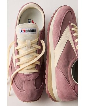 Brooks Vanguard Sneakers - Pink