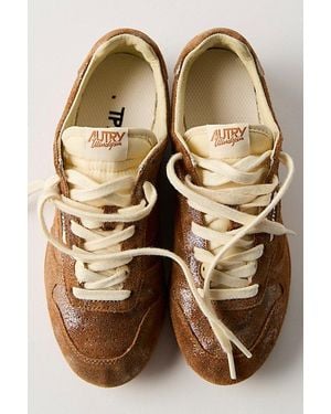 Free People Autry Windspin Low Metallic Shoe - Natural