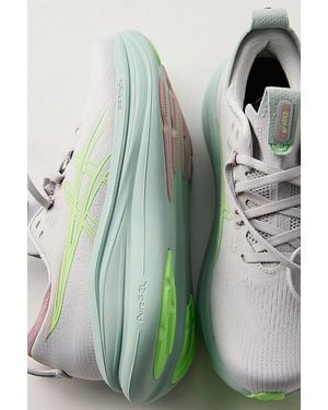Asics Gel-Nimbus 28 Trainers - Green