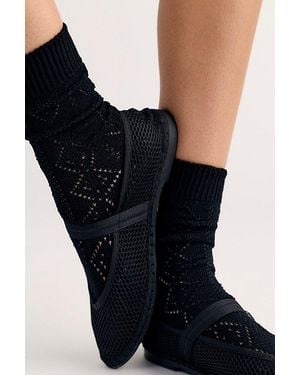 LE BON SHOPPE Modal Eyelet Socks - Black