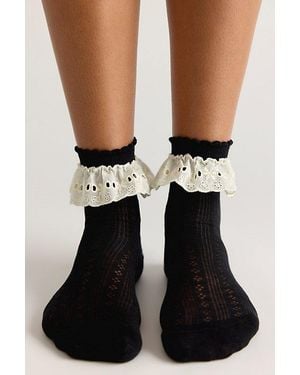 High Heel Jungle Bobby Lace Frill Socks By - Black