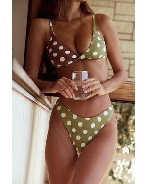 Poolside Paradiso Seaside Twist Bikini Top - Brown