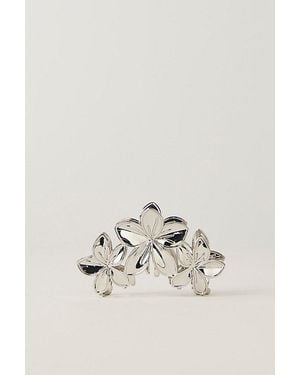 Free People Eve Metal Flower Claw - Natural