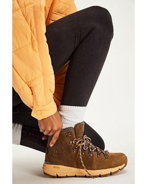 Danner Mountain 600 Leaf Hiking Boots - Black