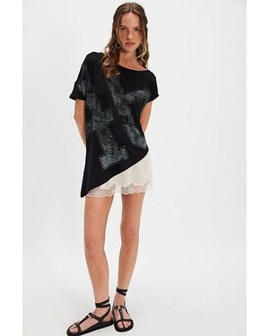 Sunday Market Sideline Tee By - Black