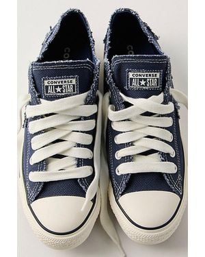 Converse Chuck Taylor All Star Distressed Stars Low-Top Sneakers - Black