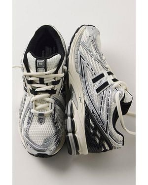 New Balance 1906R Sneakers - Gray