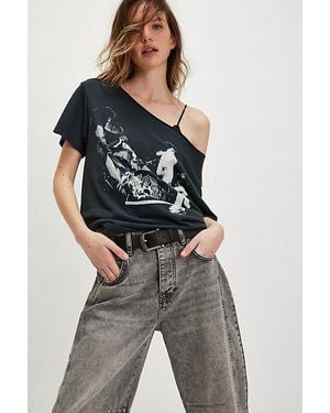 Daydreamer Queen 1975 Off-The-Shoulder Tee By - Black
