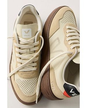 Veja V-90 Sneakers Shoe - Natural