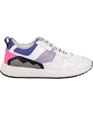 MOA Trainers - White