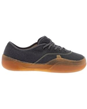 ERL 'Low Skate' Trainers Low Top With Contrast Sole - Black