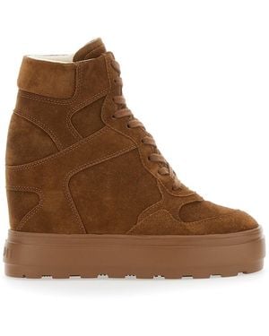 Casadei Sneakers Con Zeppa E Logo Impresso Sul Retro - Marrone