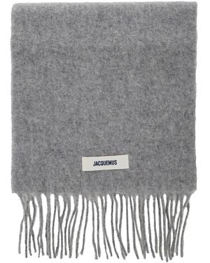 Jacquemus 'L'Echarpe Carro' Scarf With Logo Patch On The Front And Fringed Hem - Grey