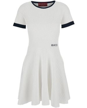 Gucci Abito Svasato Con Ricamo Logo Lettering Sul Fronte - Bianco
