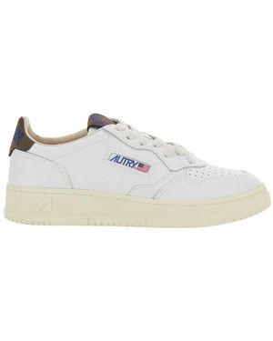 Autry 'Medalist' Low Top Trainer With Logo Patch On Tongue And S - White