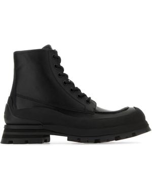 Alexander McQueen Wander Ankle Boots - Black