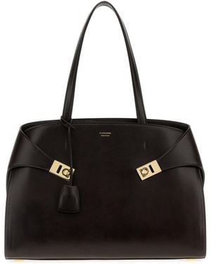 Ferragamo Borsa shopping Hug in pelle testa di moro - Nero