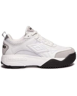 Umbro Maxima Low Trainers - White