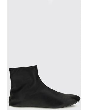 The Row Stella Leather Ankle Boots - Black