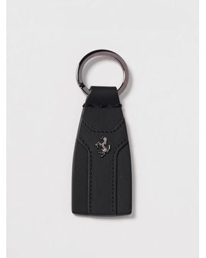 Ferrari Keyring - White