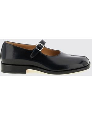Maison Margiela Tabi Brushed Leather Loafers With Iconic Split-Toe - White