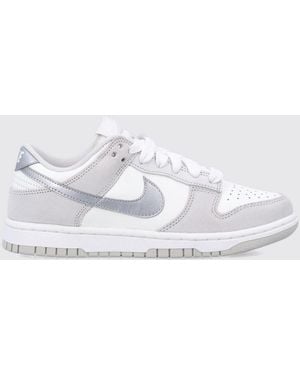 Nike Trainers - White