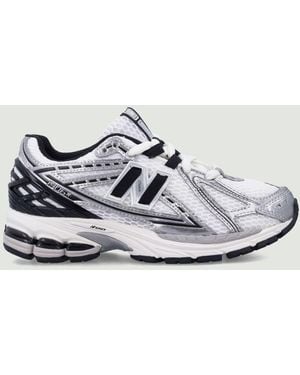 New Balance Sneakers - Metallic