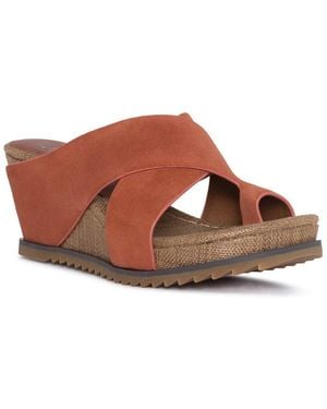 Donald J Pliner Tf Dnu Sisu Suede Sandal - Brown