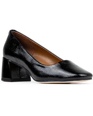 Donald J Pliner Aquarius Pump - Black