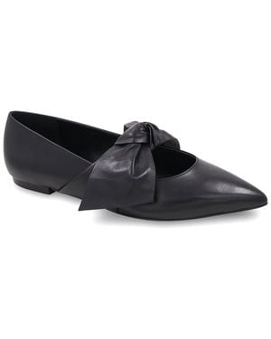 BCBGMAXAZRIA Prely Leather Flat - Black