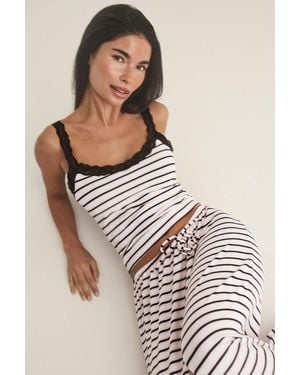 Gina Tricot Soft Lace Singlet - Bruin